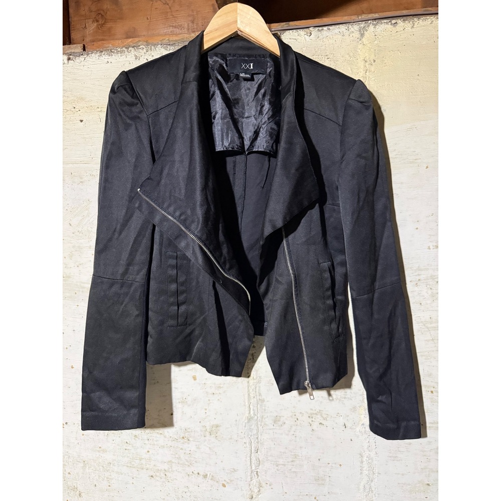 Forever 21 Womens L Black Moto Style Jacket Asymmetrical Zip Ribbed Knit Sleeves